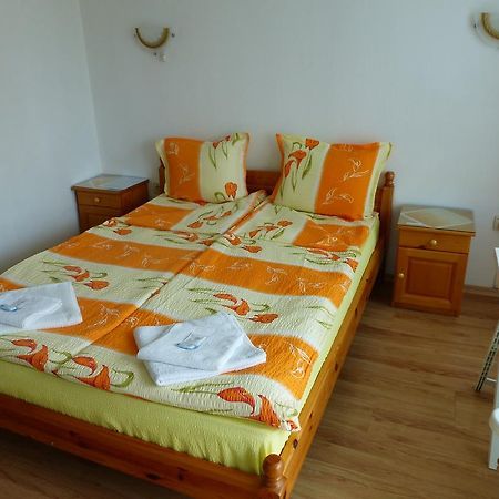 Sunhouse Rooms Carevo Exterior foto