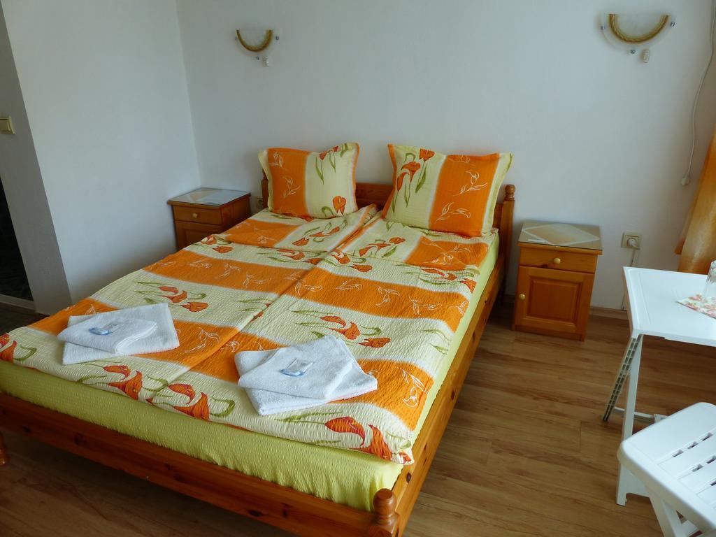 Sunhouse Rooms Carevo Exterior foto