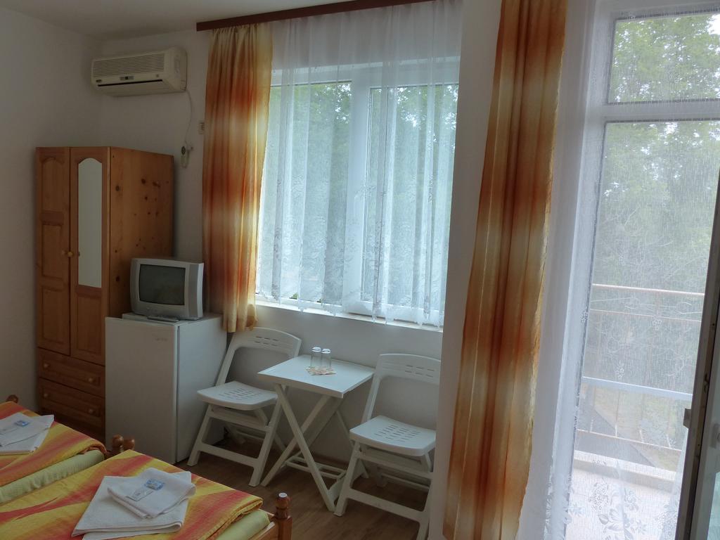 Sunhouse Rooms Carevo Exterior foto