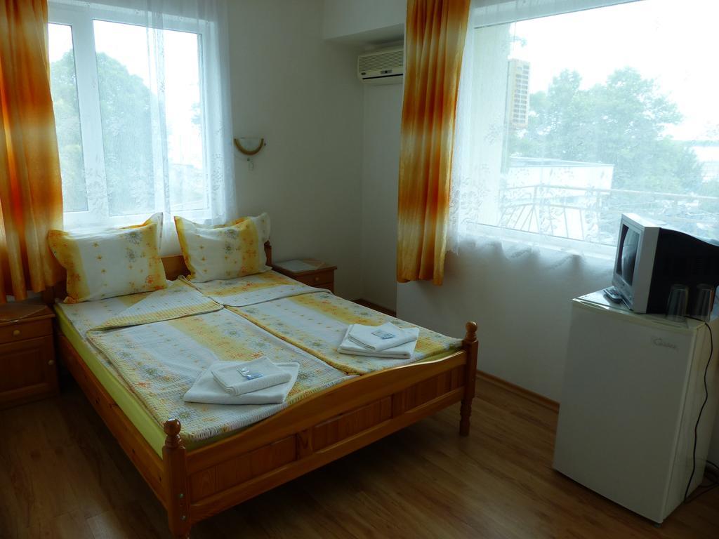 Sunhouse Rooms Carevo Exterior foto