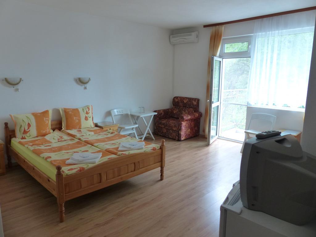 Sunhouse Rooms Carevo Exterior foto