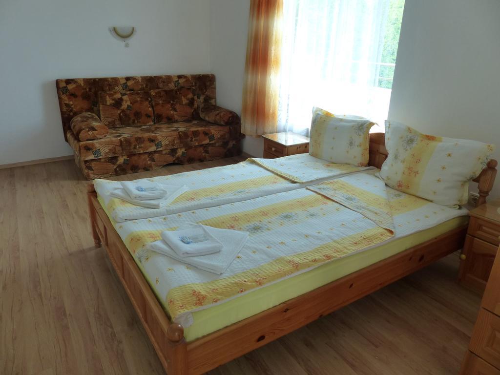 Sunhouse Rooms Carevo Exterior foto