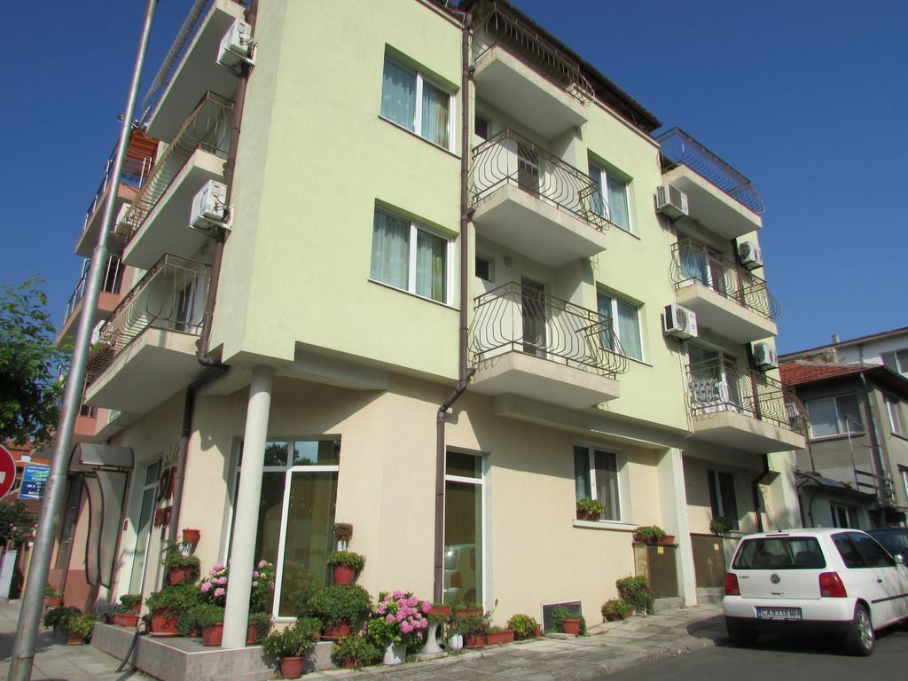 Sunhouse Rooms Carevo Exterior foto
