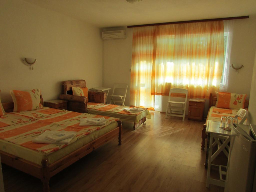 Sunhouse Rooms Carevo Exterior foto