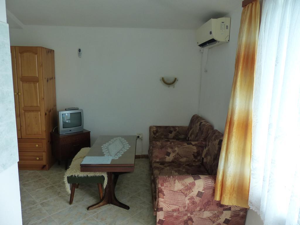 Sunhouse Rooms Carevo Exterior foto