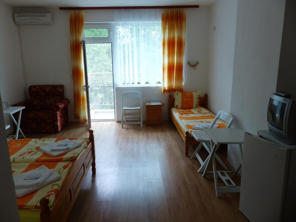 Sunhouse Rooms Carevo Exterior foto